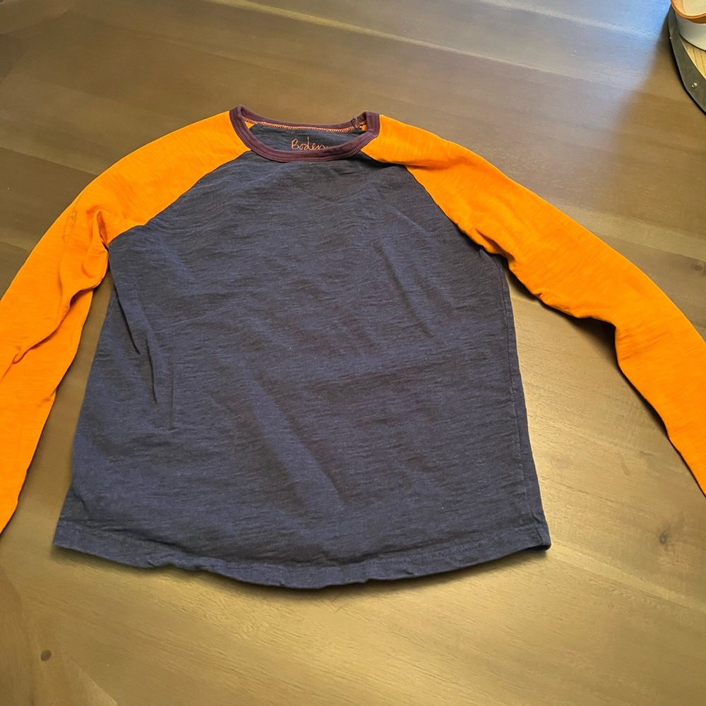 Boys quality Boden long sleeved Tshirt